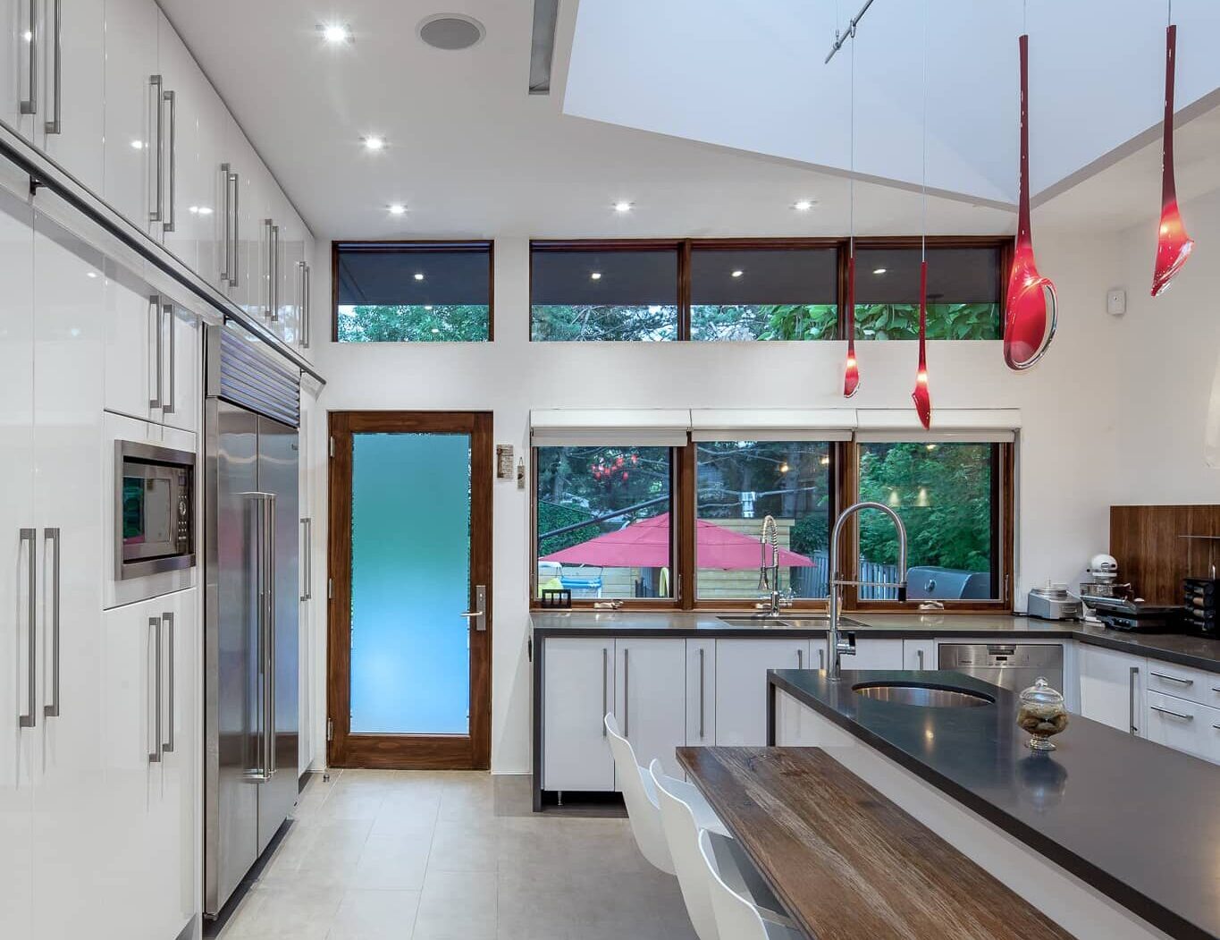 kitchen vertical